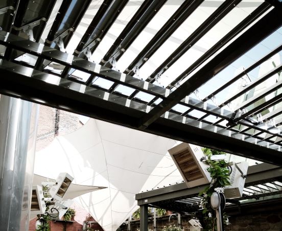 adjustable louvres pergola